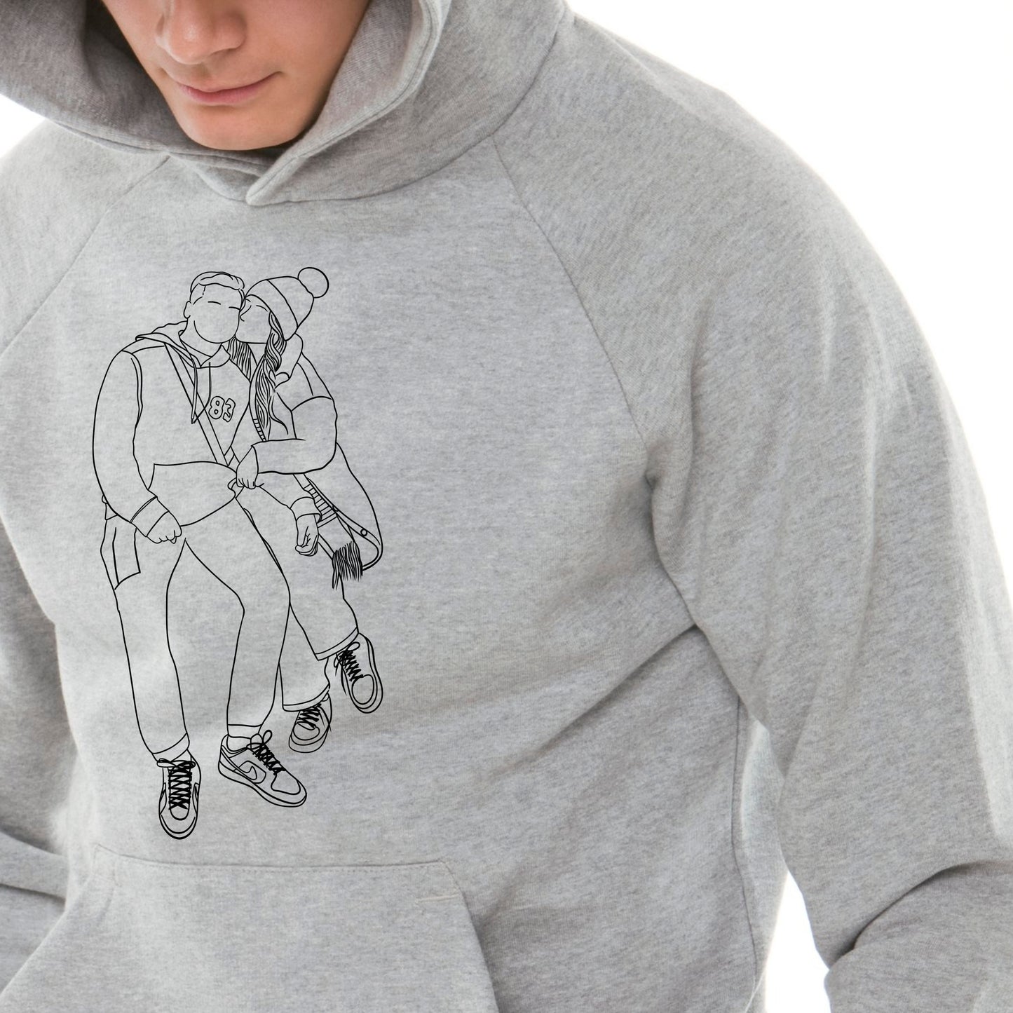 Custom faceless portrait hoodie, personalized Christmas gift sweatshirt for family or couple.
Personalized hoodie with family illustration, cozy holiday gift idea for mom or partner.